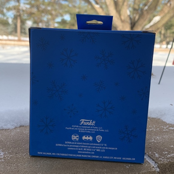 Batman funko POP hallmark Christmas ornament - Picture 2 of 3